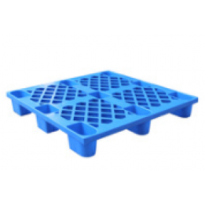 Plastic tray